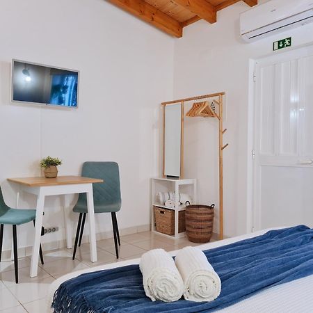 Minha Casa Sua Casa - Cozy Little House, Ac & Wifi Villa Ferragudo  Bagian luar foto